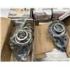Image 2 : (5) AMI #UCFB208-24 Bearings