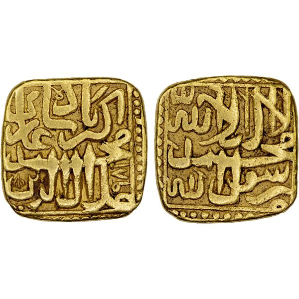 MUGHAL: Akbar I, 1556-1605, AV square heavy mohur (11.54g), AH981, VF