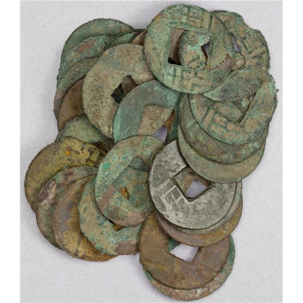 WESTERN HAN: LOT of 25 coins
