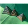 Image 2 : Vintage Set of 3 Metal Etched Egyptian Pyramids