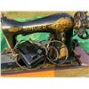 Image 8 : Singer Sewing Machine in Case