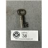 Image 2 : Intricate Design Antique ( 1890's) Skeleton Key