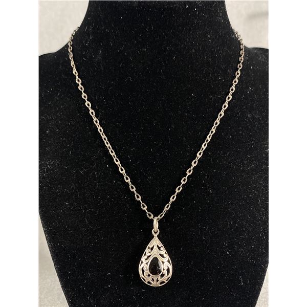 Vintage Sterling Silver Black Onyx stones Pendant & Chain Necklace