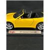 Image 2 : 1/18 Scale Maisto 911 Carrera S Cabriolet Die-Cast Metal On Stand