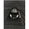 Image 2 : 1/18 Scale Maisto Porsche Carrera GT Die-Cast Metal On Stand