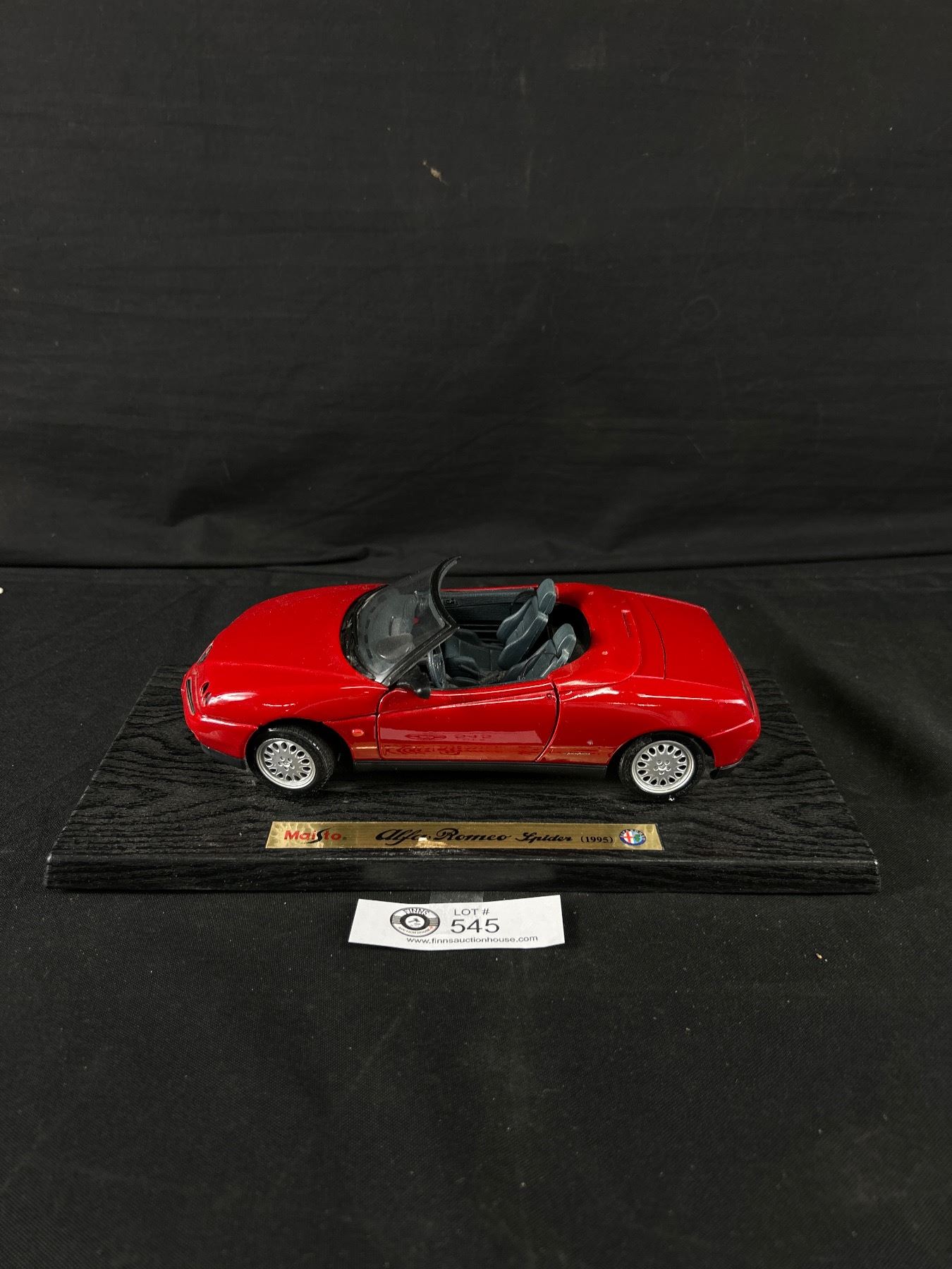 Maisto 1/18 alfa romeo spider 1995 neuve - Modélisme Maisto 1/18 alfa romeo spider 1995 neuve - Modélisme