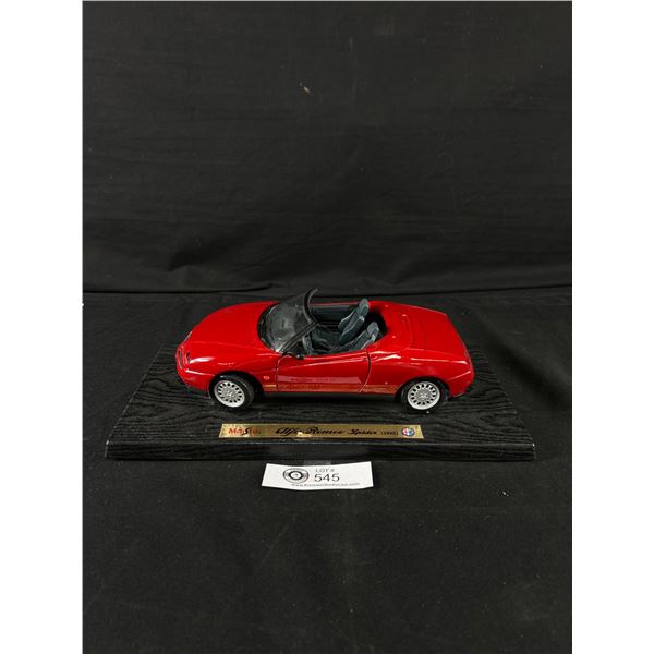 1/18 Scale Maisto 1995 Alfa Romeo Spider Die-Cast Metal On Stand