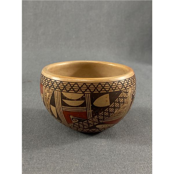 Award Winning Rondina Huma - Tewa - Hopi Pottery Bowl Fine-line Patterns & Hopi Geometrics- Born 194
