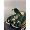 Image 8 : 1/24 Scale Burago Jaguar XK120 Roadster (1948) Die Cast Metal Collectible