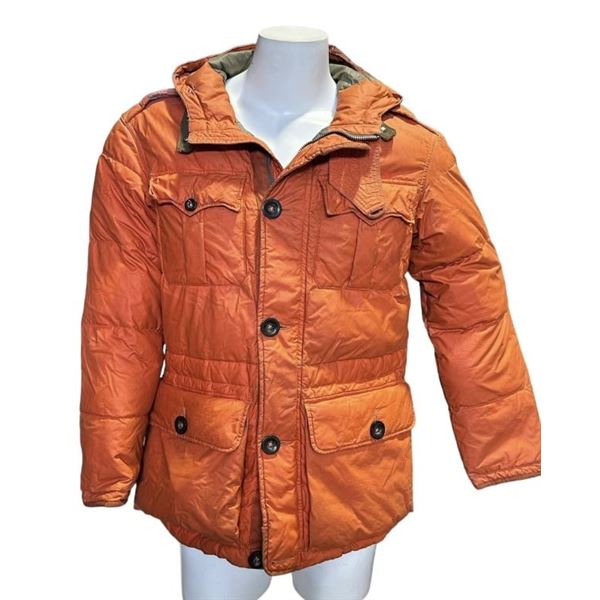 Fargo (2014–2024) - Lester Nygaard (Martin Freeman) & Linda Park Bloody Orange Parka