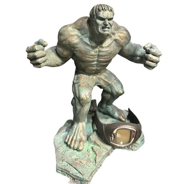 The Incredible Hulk (2008) - Bruce Banner (Edward Norton) Heart Monitor & Crew Gift Statue