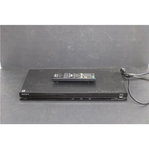 Sony Blu-Ray Player - Powers On, As is