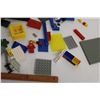 Image 5 : Assorted Lego Pieces - One Lego Spaceman, Farm Animal Magnets