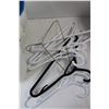 Image 2 : (77) Hangers