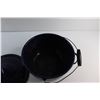 Image 4 : Blue Enamel Cooking Pot with Handle and Lid 12''