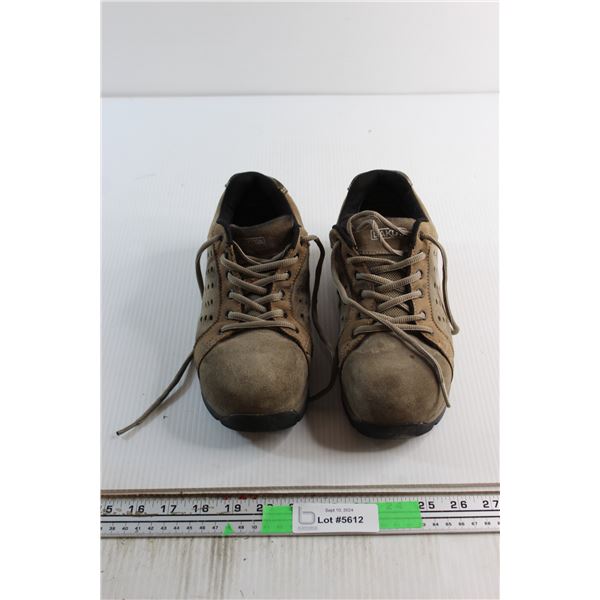 Pair of Dakota Steel Toe Runners- Gray, Size 8W