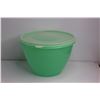 Image 3 : (5) Tupperware Storage Containers and Measuring Bowl