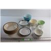Image 1 : (2) Plates and (19) Assorted Bowls