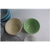 Image 5 : (2) Plates and (19) Assorted Bowls