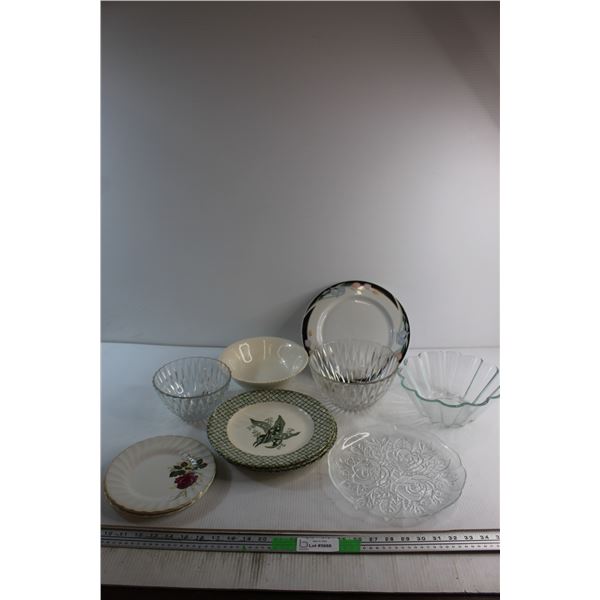 (7) Assorted Plates 11'' and (4) Bowls 9''