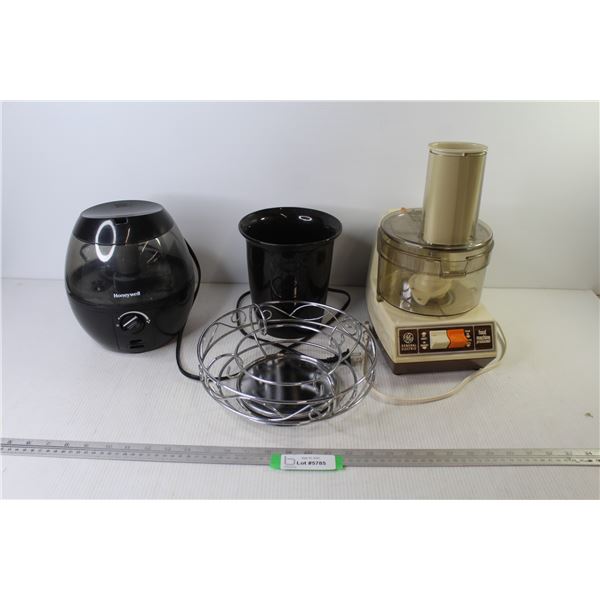 Honeywell Humidifier (powers on) - GE Food Processor (powers on) - Ceramic Plant Pot - Round Metal H