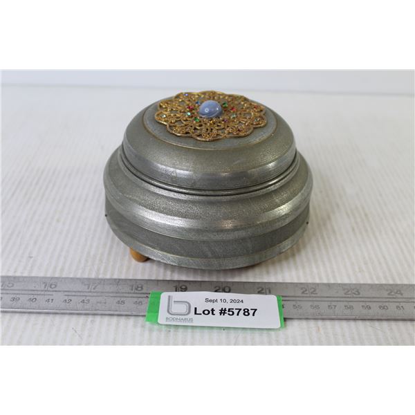 Musical Metal Powder Dish