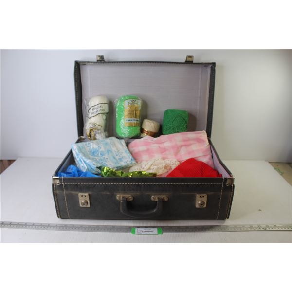 Suitcase - Yarns - Fabric