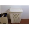 Image 3 : *Clothes Hamper - Metal Garbage Can (lid is broken off)