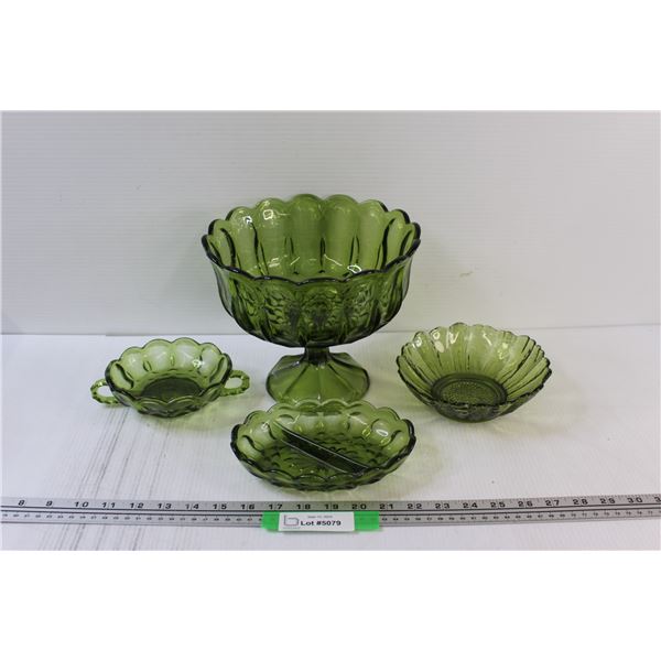 (4) Vintage Avocado Green Glass Serving Dish Set