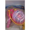 Image 5 : Giant Inflatable Football and Tee, (2) Footballs, Mini Basketball, Water Gun Backpack, Kids Sprinkle