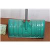Image 4 : *(2) Snow Shovels - Plastic 