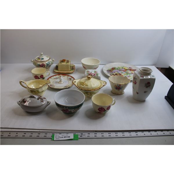 (14) Pieces Assorted Kitchenware - Chip