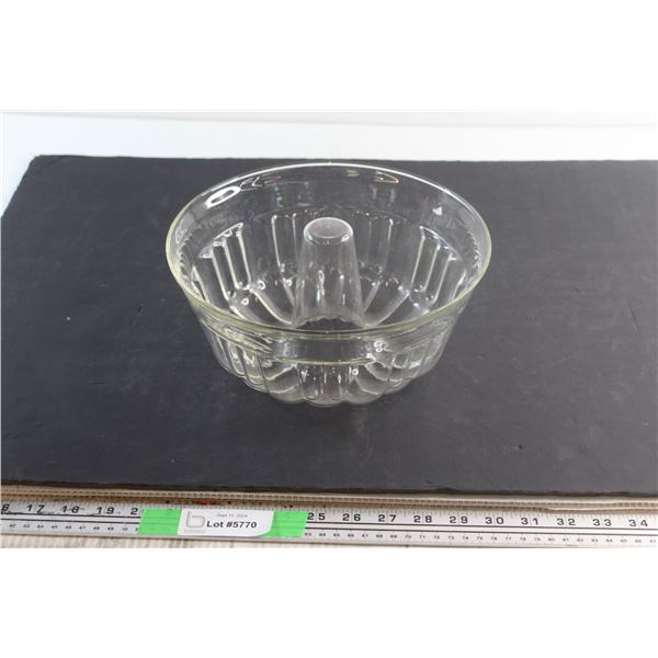Glass Bundt Pan 10''