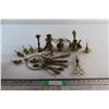 Image 1 : (4) Assorted Candle Holders, Decorative Ring Keys and Assorted Decorations