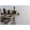 Image 3 : (4) Assorted Candle Holders, Decorative Ring Keys and Assorted Decorations