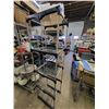 Image 1 : Wire and Plastic Shelving Unit