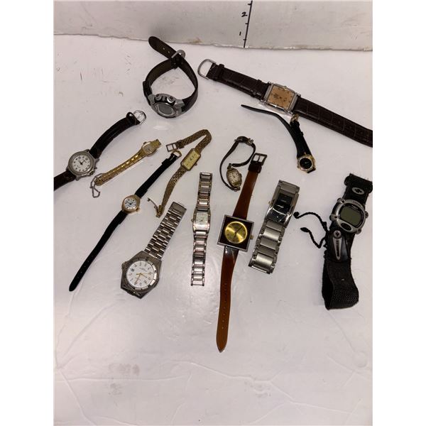 Sandwich Baggie of Various Watches