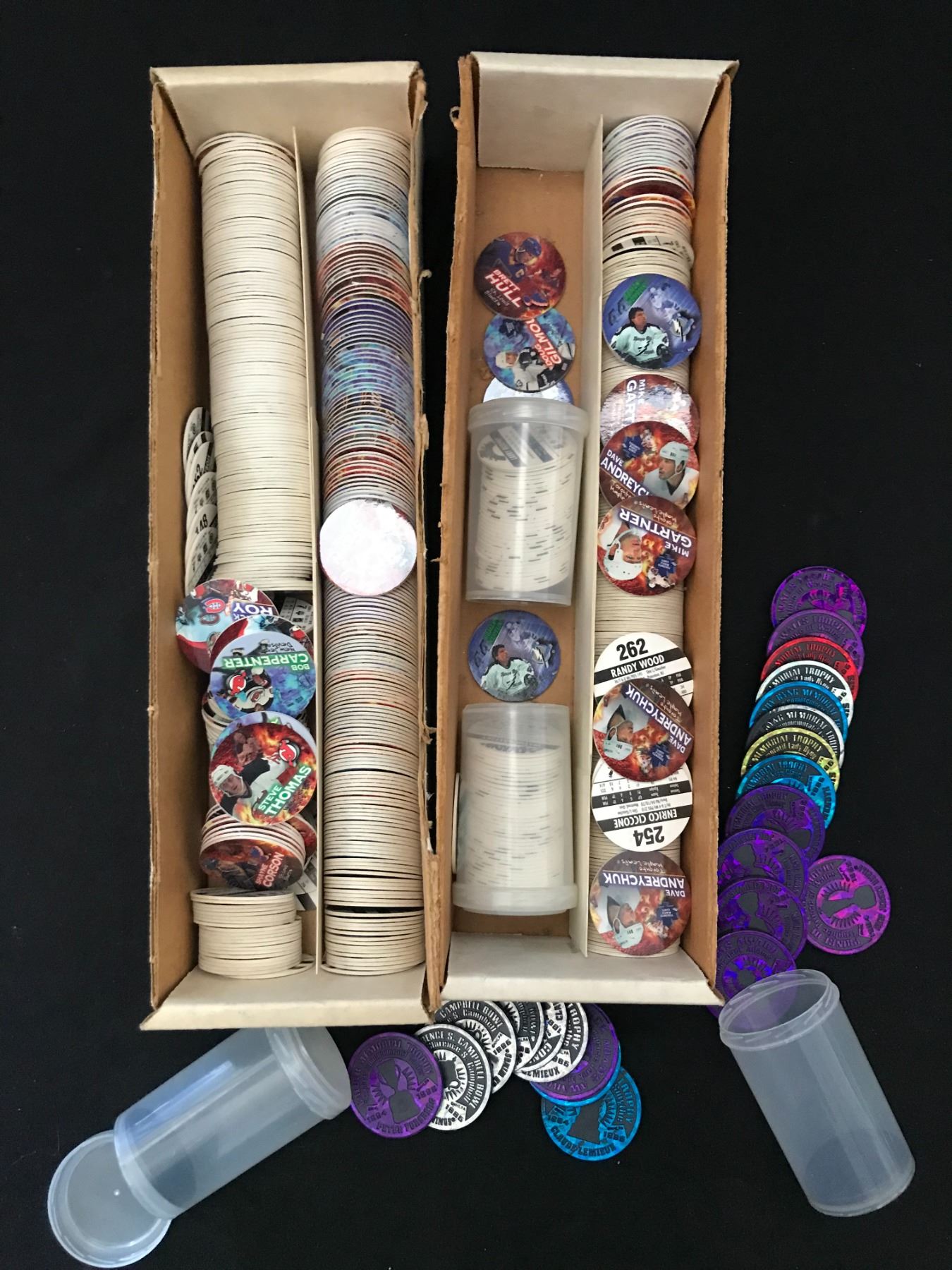 VINTAGE 90'S POGS LOT U.S.A. STATES/GOVT. (54 VINTAGE 90'S POGS LOT U.S.A. STATES/GOVT. (54
