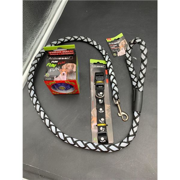 Animooos Treat Ball and Adjustable Dog Collar