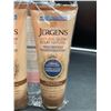 Image 2 : Jergens Natural Glow Fiming Daily Moisturizer (2 x 200ml)Medium to Deep