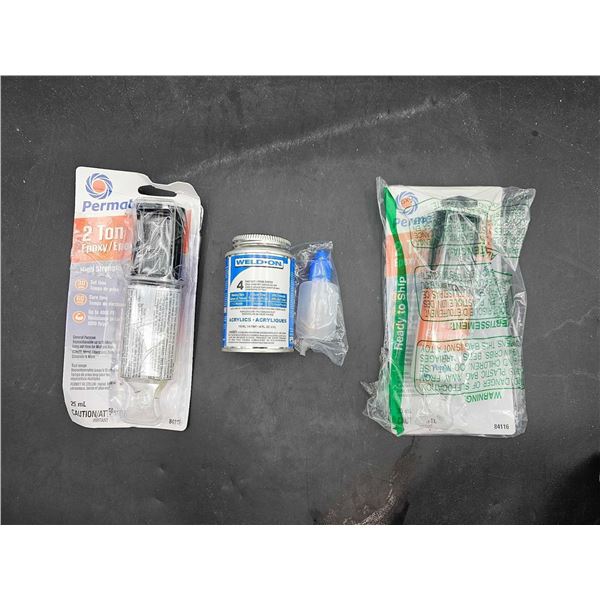 Lot of Assorted Household Items