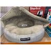 Image 1 : Kirkland Dog Bed with Shelter Top (Small)