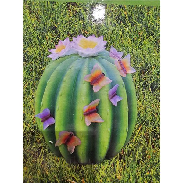 Solar Cactus Garden Decoration 8x8.5x9"