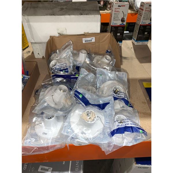 Leviton 660W-250V Pull Chain Plastic Ceiling Lampholder x's 20