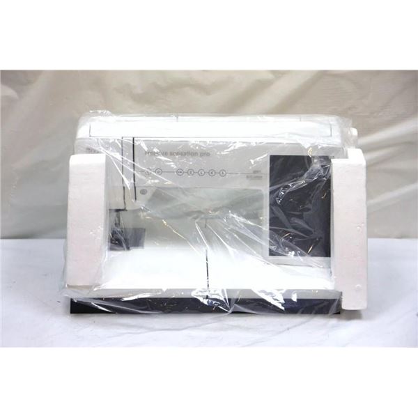 Pfaff Original IDT System Quilting/ Sewing Machine  **Stock photo not of this machine*