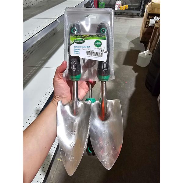 Scotts 3 Piece Garden Set