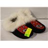 Image 1 : SIZE 5 BEADED/HIDE FUR TRIM MOCASSINS-ESTATE
