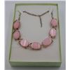 Image 1 : 1960'S SIGNED "DAFRI" PINK LUCITE NECKLACE