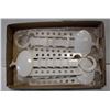 Image 1 : THE CLOSET GENIE ORGANIZING HANGERS- NEW