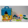 Image 1 : VINTAGE SESAME STREET PLAYHOUSE & CHARACTERS